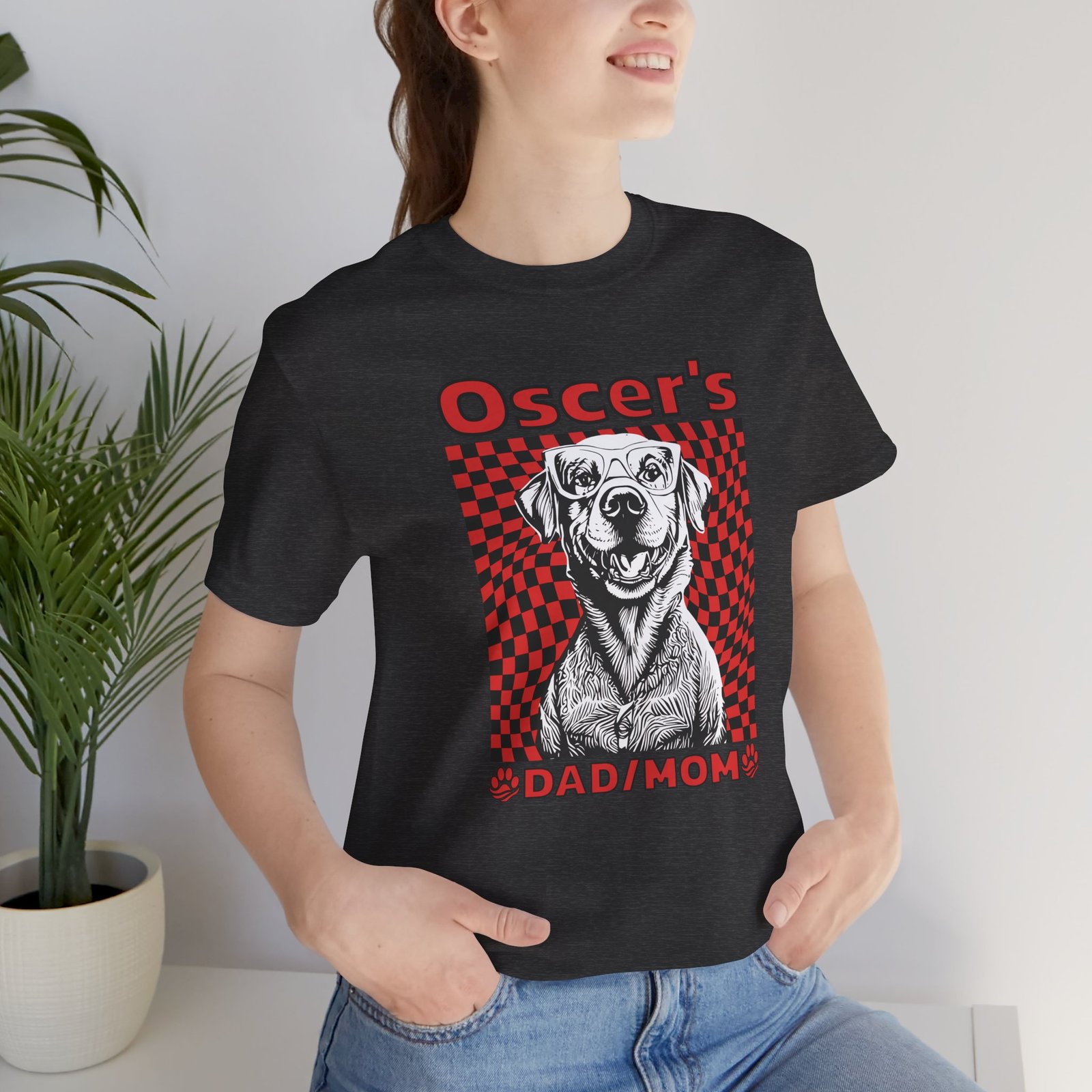 Personalized Dog’s Mom/Dad Unisex Jersey Short Sleeve Tee – Custom Name, Cute Dog Graphic, Comfortable Pet Lover Shirt
